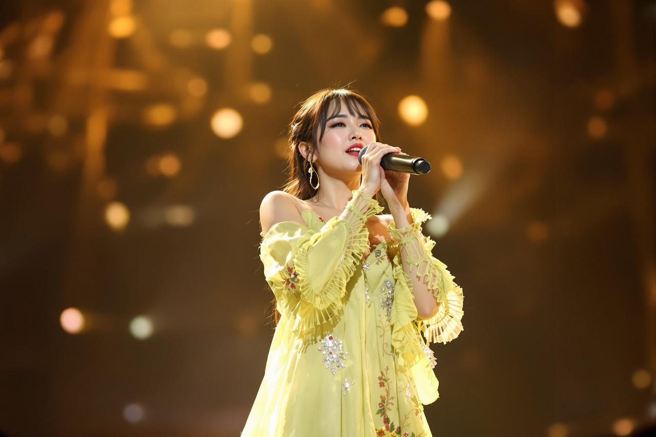 赵思雨新歌《微光》连续八周霸榜，年度金曲预定 - 海角暗网近期更新
